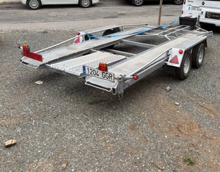 Plataforma doble eje 2000 kg con placa roja,
