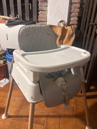 Trona bebé alta blanca y marrón