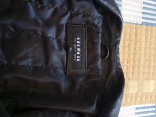 Abrigo Oakwood Negro