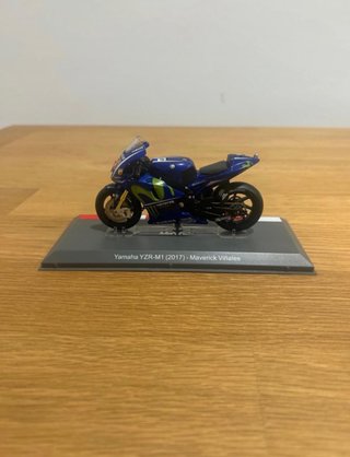 Maqueta Moto Yamaha YZR-M1 2017 Maverick Viñales