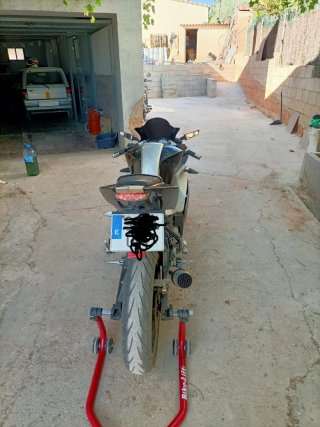 Yamaha YZF 125 R Sportbike Negra/Plateada
