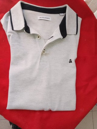 Polo Jack & Jones gris y negro