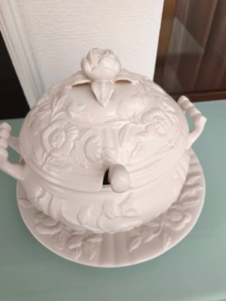 Sopera porcelana Olaria Alcobaça