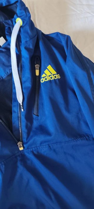 ​ Cortavientos Adidas Anorak (Talla M)