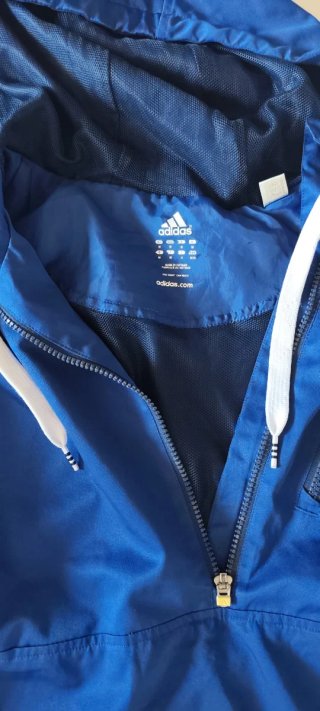 ​ Cortavientos Adidas Anorak (Talla M)