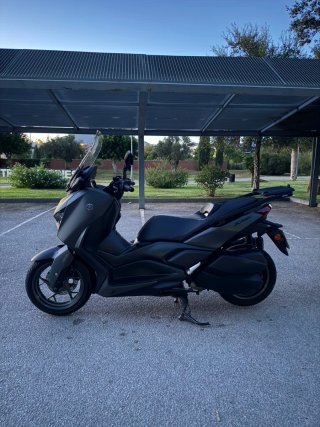 Yamaha Xmax 300 Negra