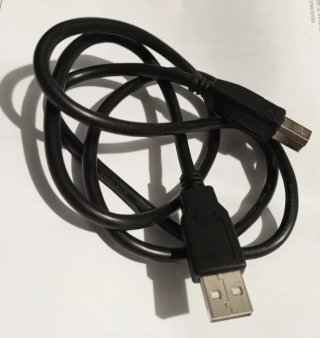 Set de audio con mezclador, cables y micrófonos