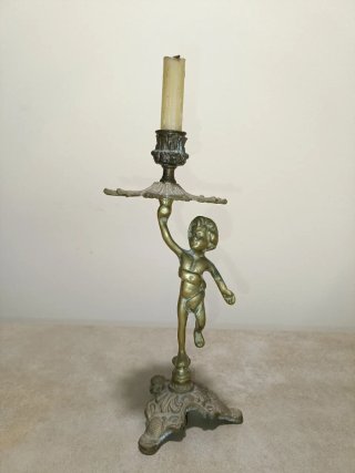 Candelabro antiguo querubín metal dorado