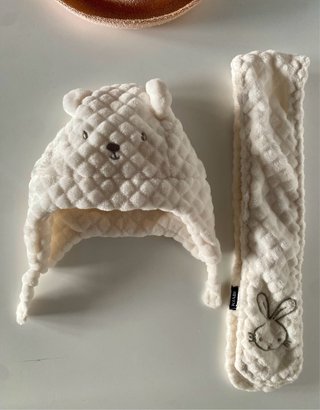 Conjunto Gorro y Bufanda Unisex Blanco