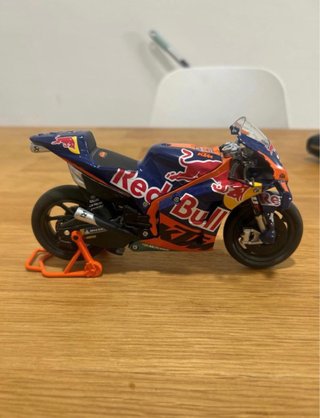 Maqueta Moto KTM Red Bull Brad Binder