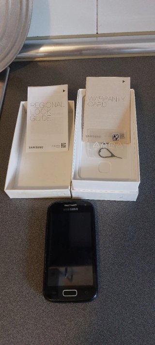 Samsung Galaxy con caja - Para piezas