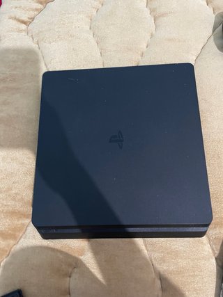 PS4 Slim + GTA V Premium Edition + Mando