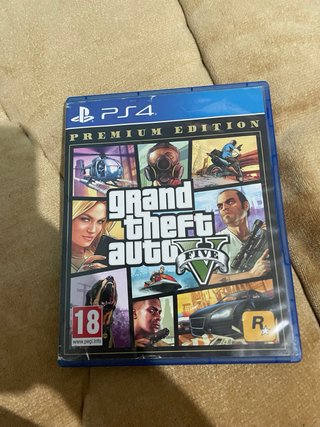 PS4 Slim + GTA V Premium Edition + Mando