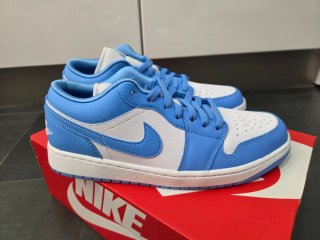 Zapatillas Jordan Air 1 Low UNC t. 44 Azul Blanco