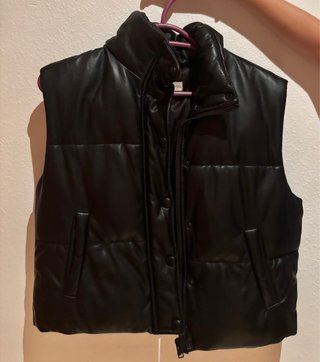 Chaleco de cuero negro