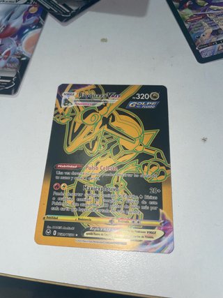 Carta Pokémon Rayquaza VMAX 320 HP