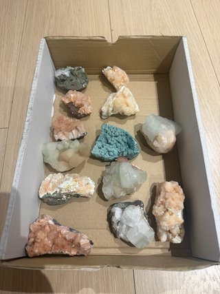 Interessante lotto di minerali