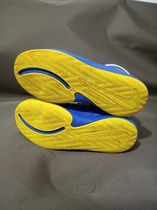 Zapatillas Nike Azules y Amarillas