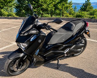 Yamaha XMAX 300 Tech MAX ESPECIAL EDITION