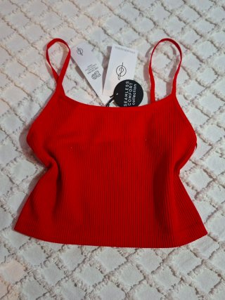 Top tirantes rojo Stradivarius