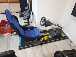 Playseat Renault F1 + Volante Logitech G27