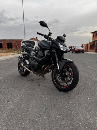 Kawasaki Z750 Naked Negra 2008