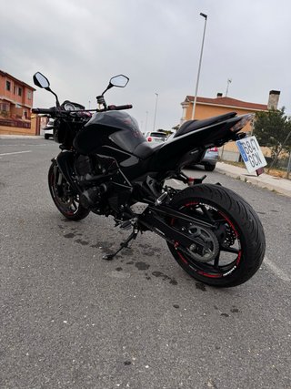 Kawasaki Z750 Naked Negra 2008