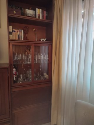 Muebles de salón madera oscura