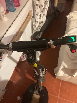 Patinete eléctrico STRADA con asiento