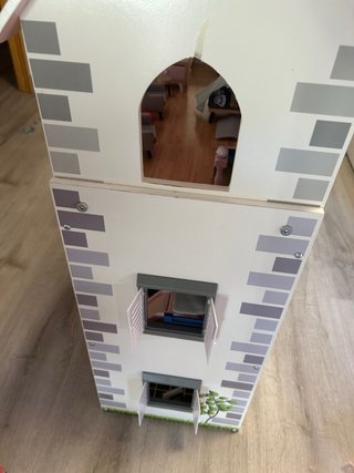 Casa de muñecas con muebles (madera) Aldi