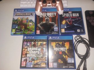 PS4 + Controller Rose Gold + 5 Giochi