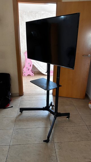 Soporte TV con ruedas y bandeja