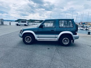 Mitsubishi Montero Corto
