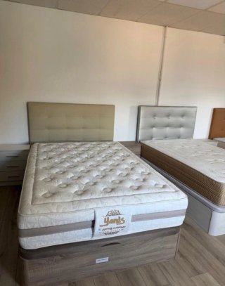 Canapé y colchón de 135x190 en liquidación