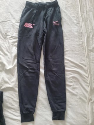 Chándal Nike Negro y Rosa