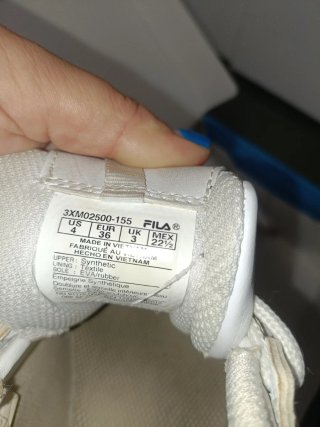 Zapatillas Fila Talla 36 Blancas y Rosas