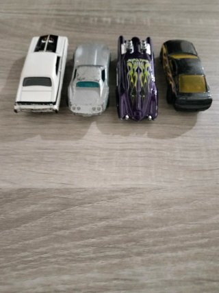 Lote Clasic Coches Metálicos/15€ "Hot Wheels"(1:64