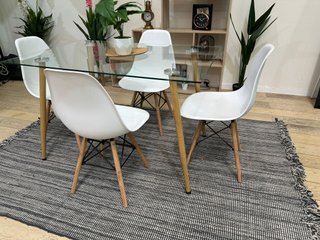 Mesa cristal y 4 sillas nórdicas