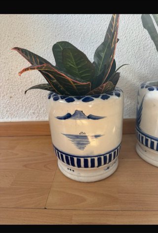 Pareja de maceteros antiguas