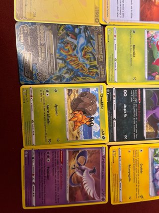 Lote de cartas Pokémon Varias