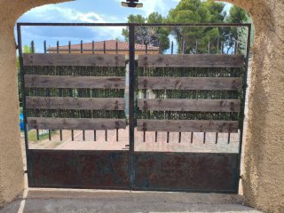Puerta hierro