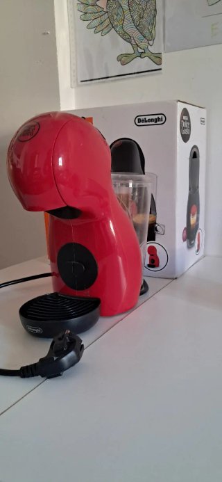 Cafetera Dolce Gusto Piccolo XS Roja