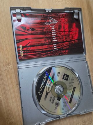 Resident Evil 4 PS2 Platinum