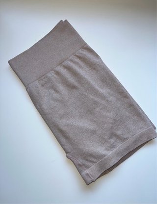Short Deportivo Mujer Beige/Marrón