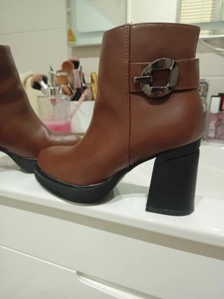 Botines Marrones Tacón Alto y Plataforma