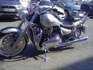Moto Triumph Plata Estilo Cruiser
