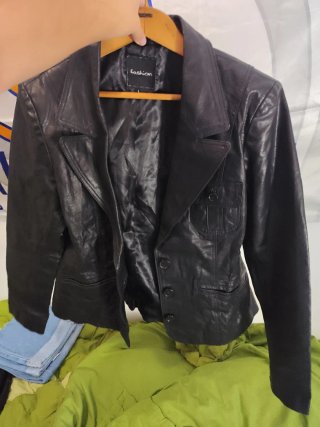 Chaqueta de cuero vintage negra