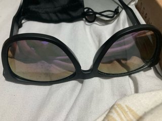 Gafas de sol Hawkers negras y moradas