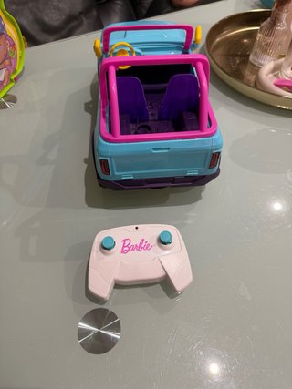 Coche Barbie Teledirigido Azul y Rosa