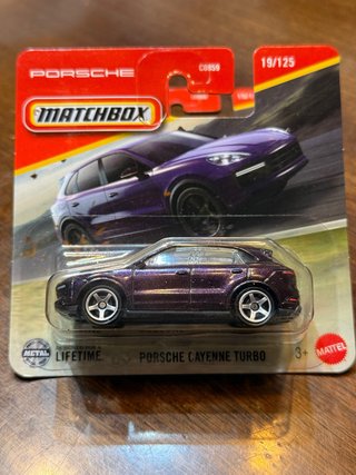 Matchbox Porsche Cayenne Turbo 19/125